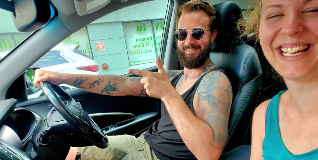 dans la hyundai lache pas la patate