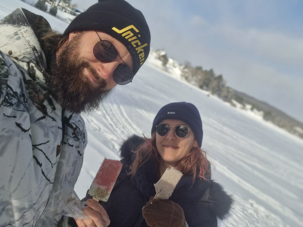 lachepaslapatate glaces on the lake
