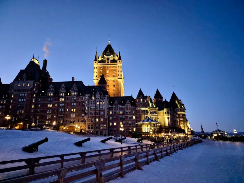 lachepaslapatate chateau frontenac nuit quebec 2