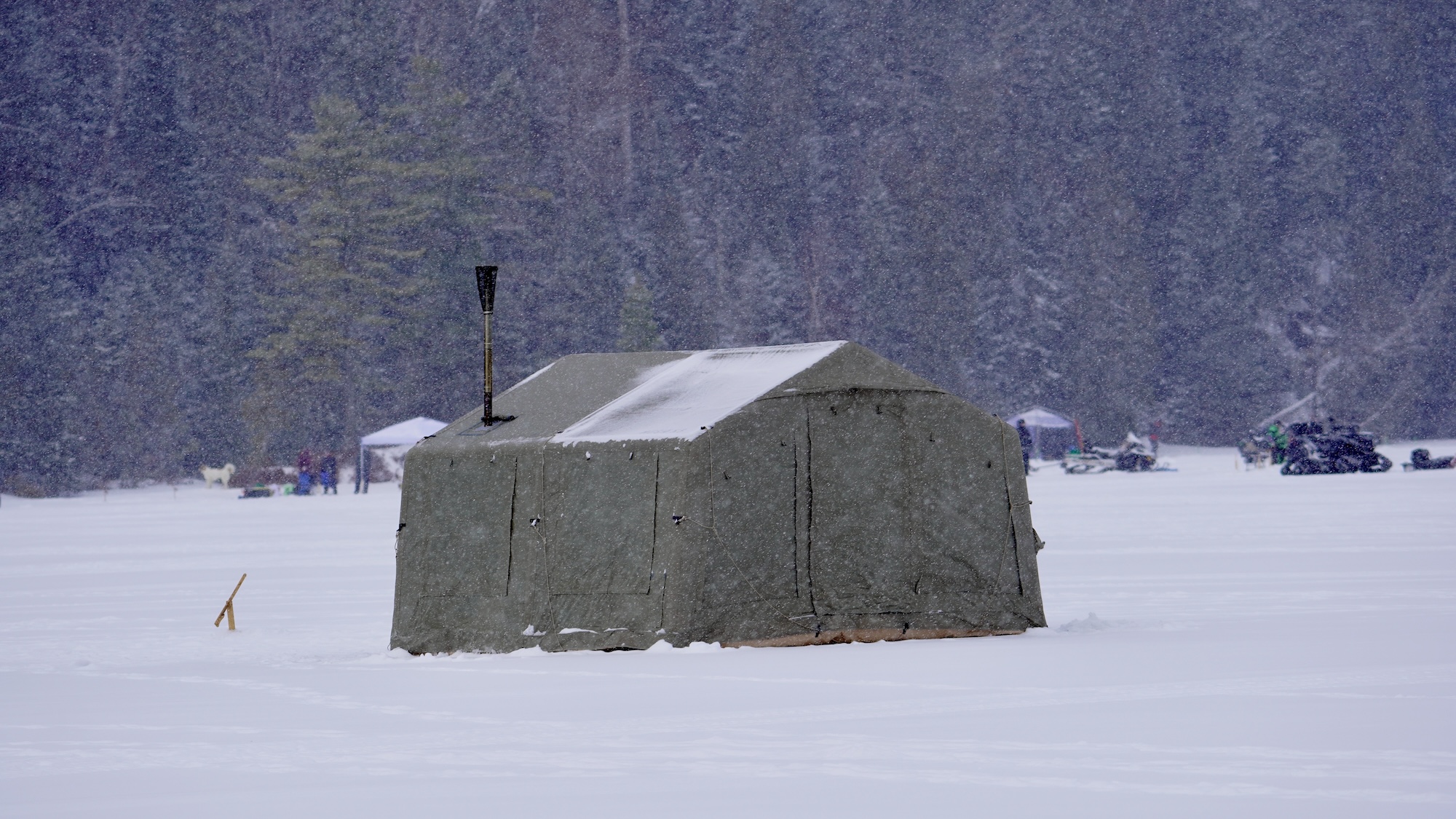 lachepaslapatate grande tente peche sur glace