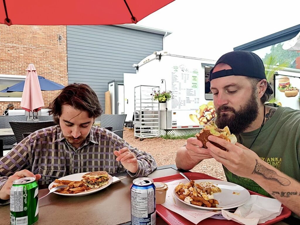 lachepaslapatate camion poutine 2
